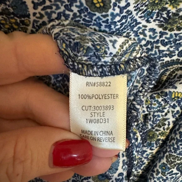 Max Studio Paisley Print Blouse Plus: 1X        BIN#S - Picture 7 of 10